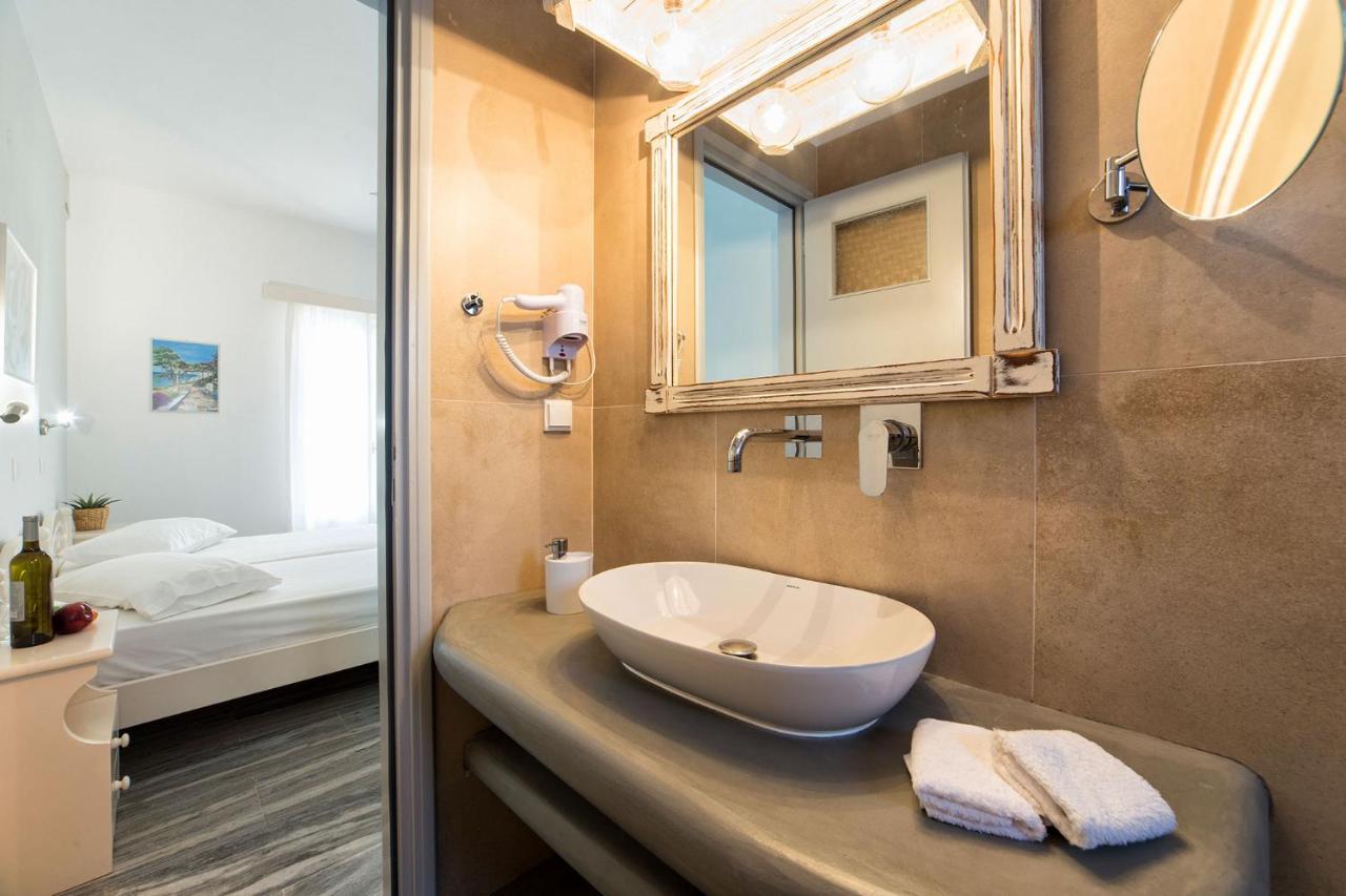 Apartments Tarsa ดริยอส ภายนอก รูปภาพ